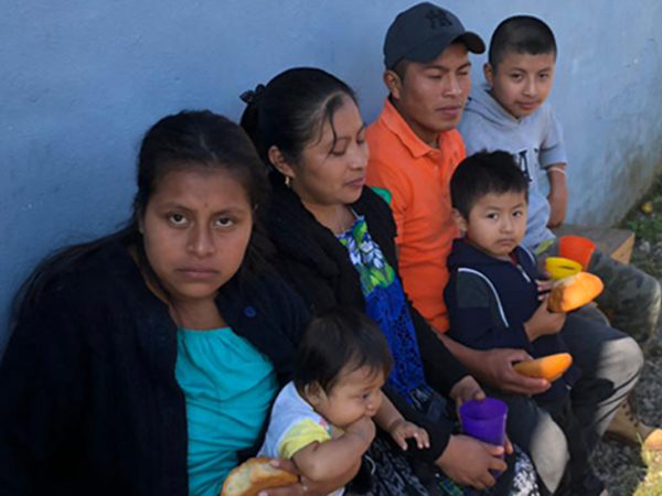 Construcción de viviendas en Guatemala tras el paso de los huracanes